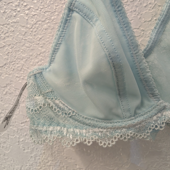 Free People Elegant Lace Trim Bralette in Light Blue Size Small - Picture 8 of 8